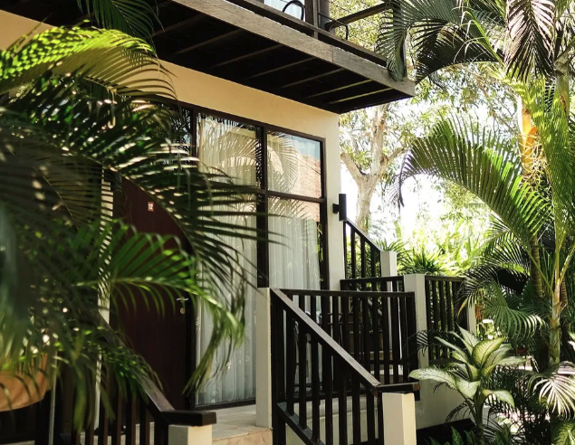 WaveHouse — Camp Room (Shared)