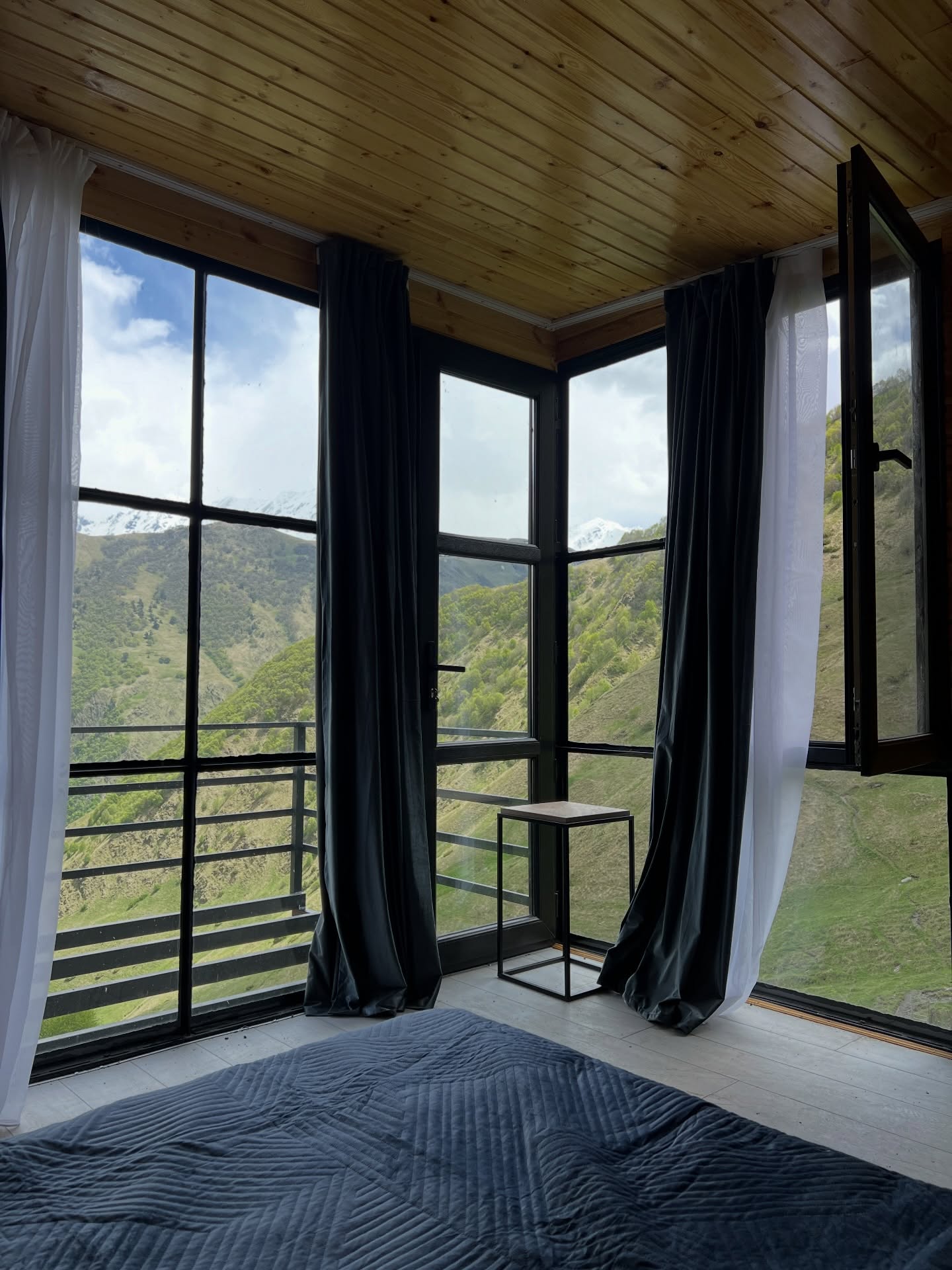 Premium Hotels & Local Homestay
